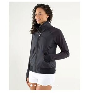 LULULEMON Run: Track Attack Jacket Black
